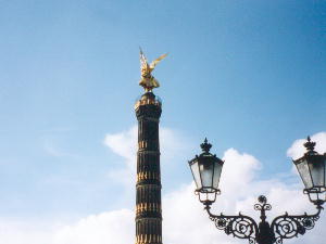 �����̓�